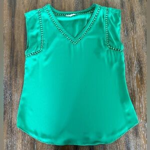 41 Hawthorn Women’s Emerald Green Sleeveless V-Neck Blouse Size M